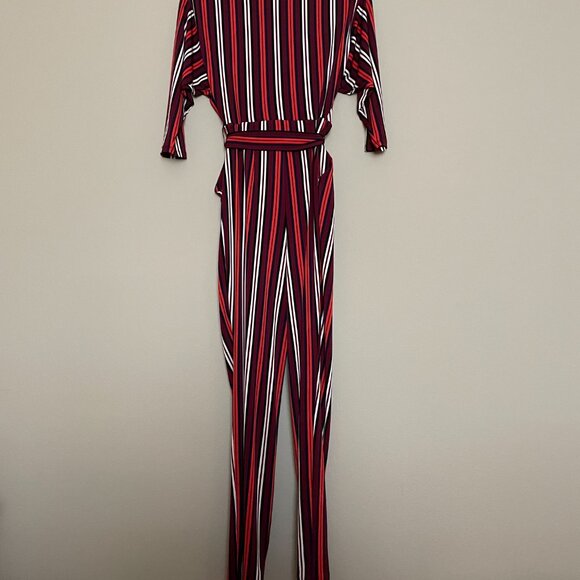 Express, Size XS, Striped Jumpsuit with Matching Belt and Pockets. - Picture 4 of 12